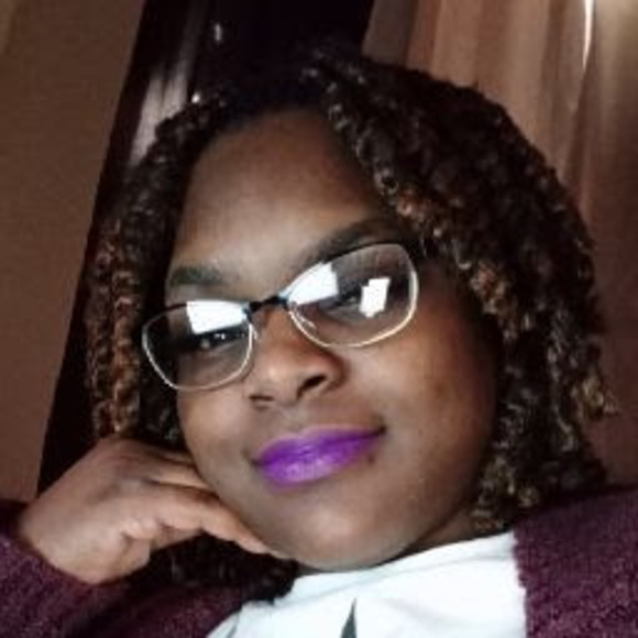 Meet your Posher, Erica - Picture 1 of 1